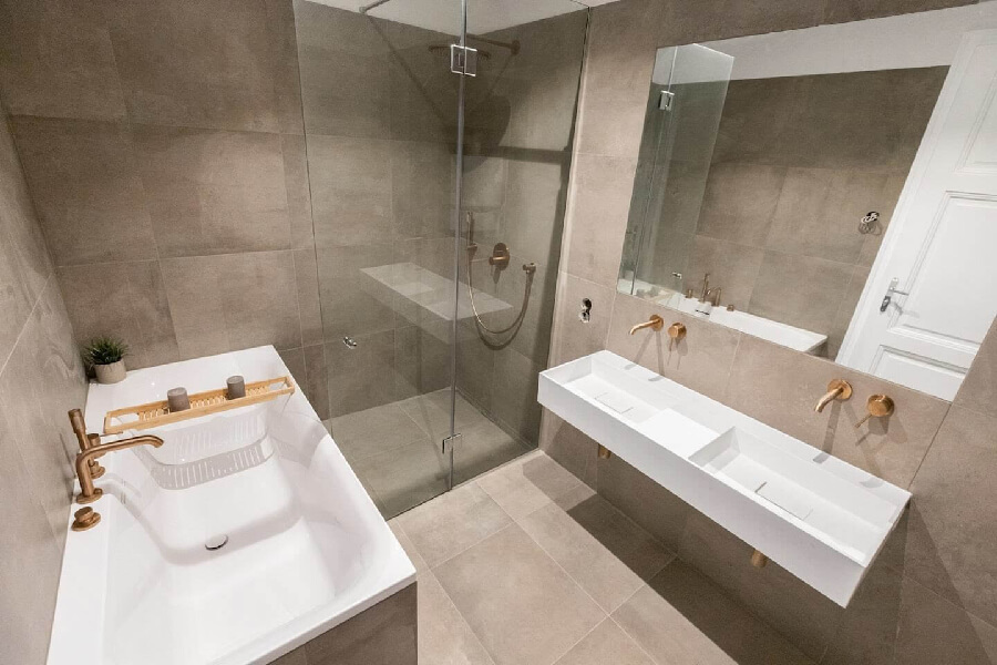 Hochwertig saniertes Badezimmer